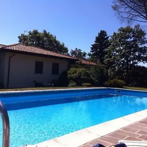 Bed & Breakfast Ermelinda, Comerio